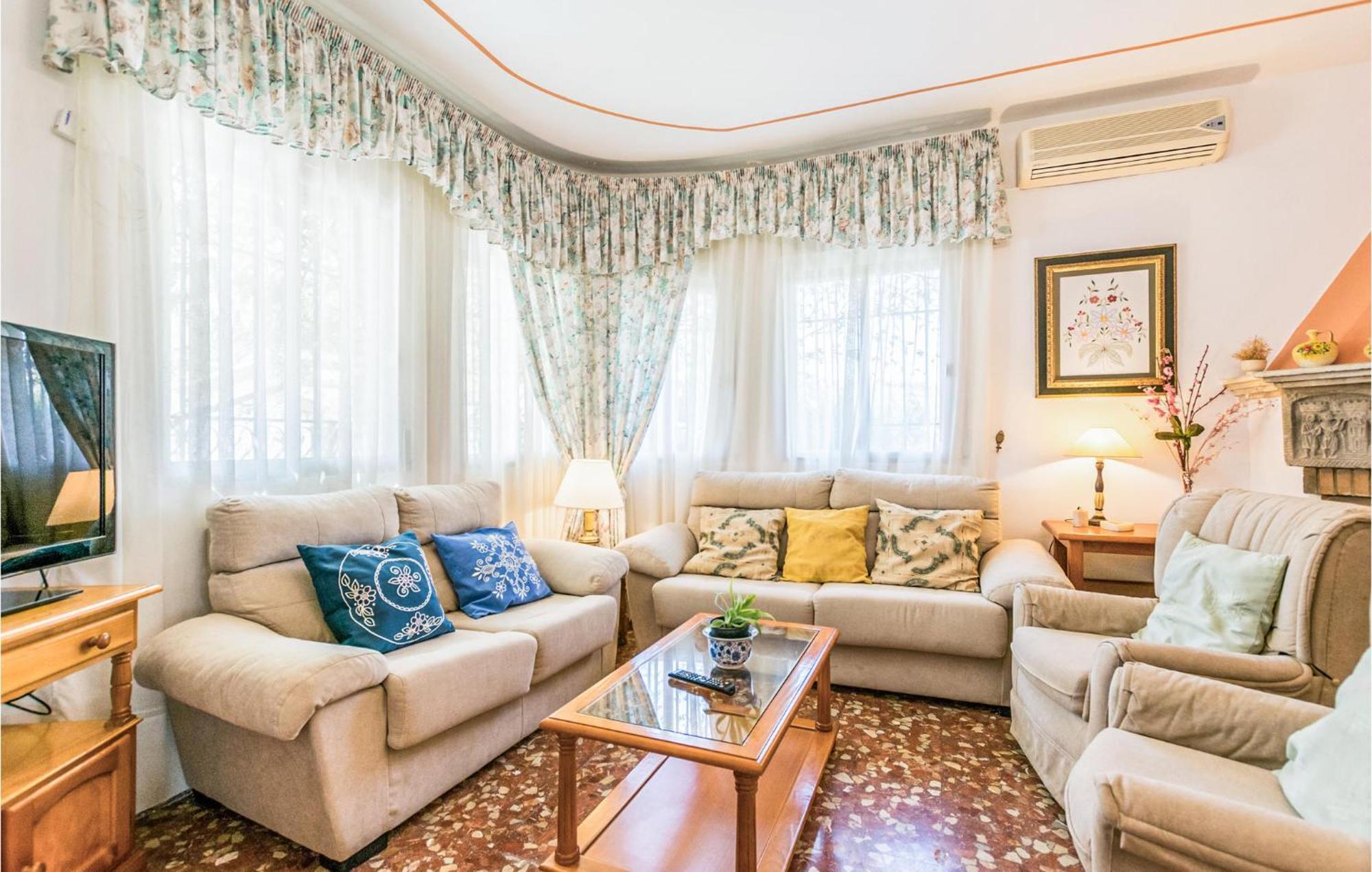 3 Bedroom Beautiful Home In Fuente Tojar Zewnętrze zdjęcie